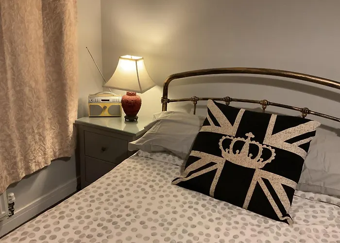 Private Room In A House In The Cotswolds